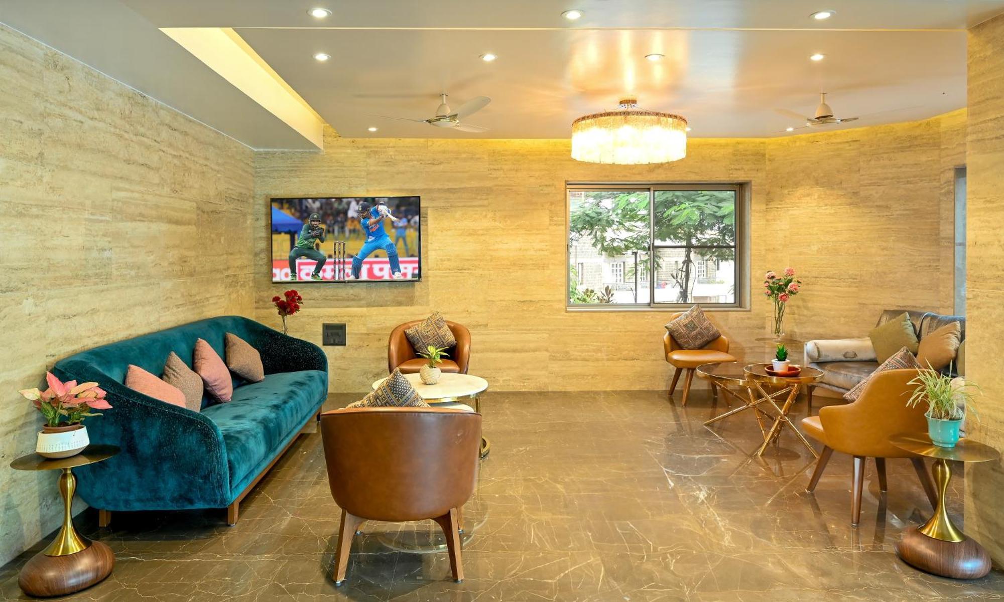 Maharaja Regency Hotell Satara Exteriör bild